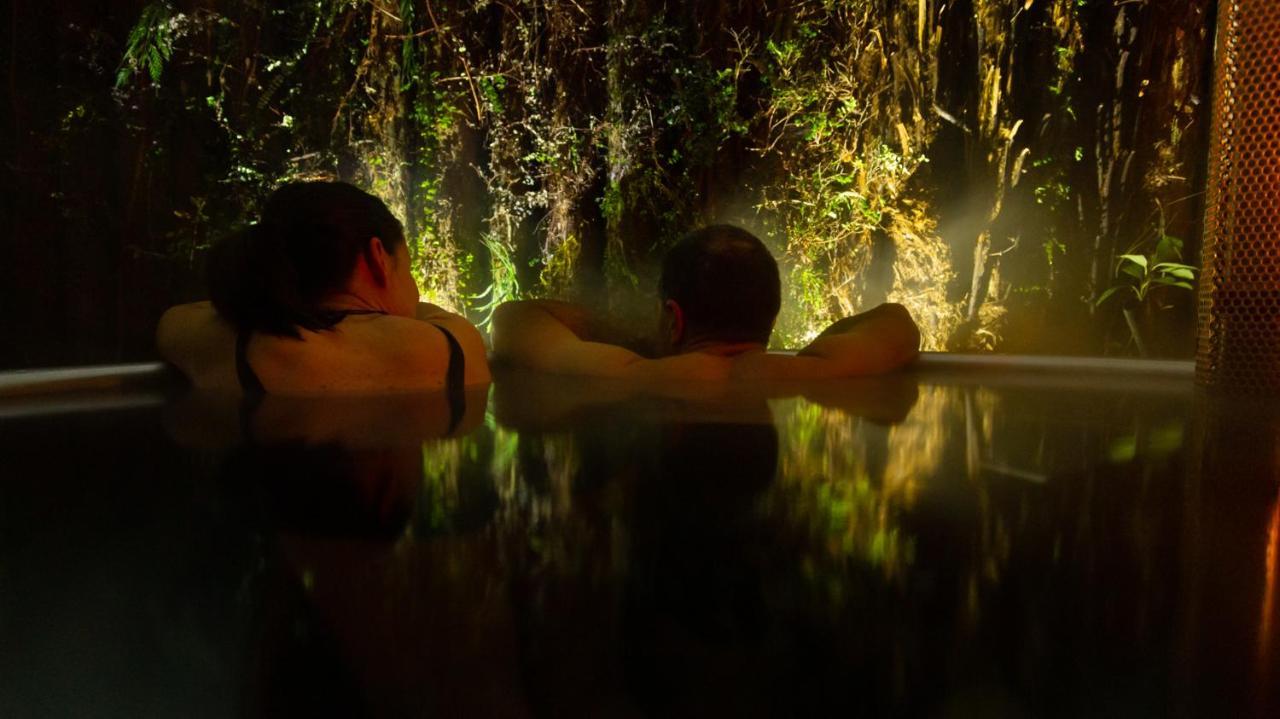 לינה וארוחת בוקר הוקיטיקה Scenic Waterways Retreat מראה חיצוני תמונה