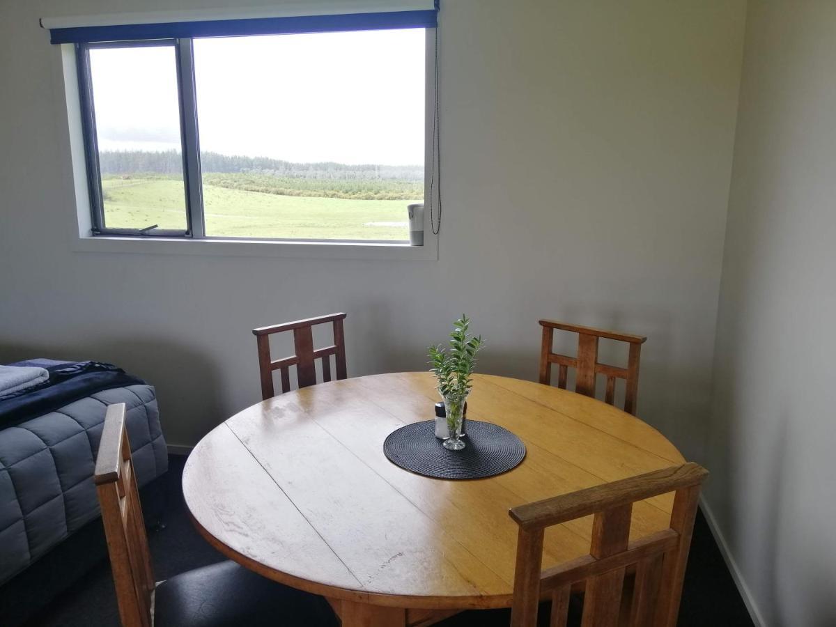 לינה וארוחת בוקר הוקיטיקה Scenic Waterways Retreat מראה חיצוני תמונה