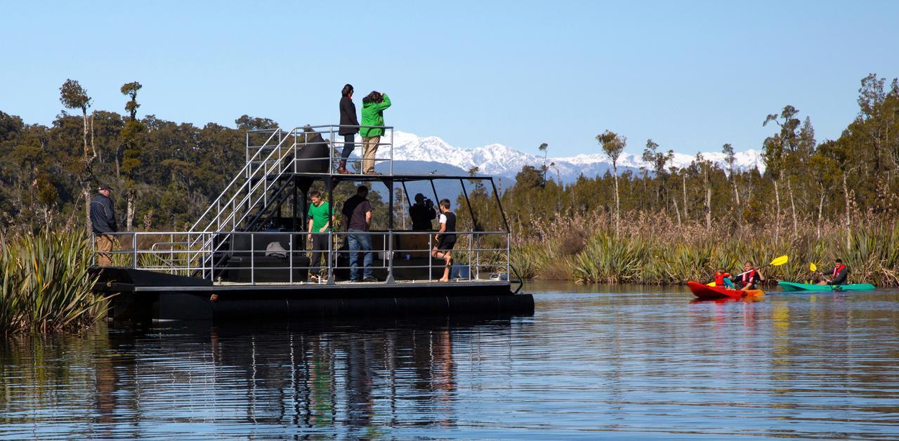 לינה וארוחת בוקר הוקיטיקה Scenic Waterways Retreat מראה חיצוני תמונה