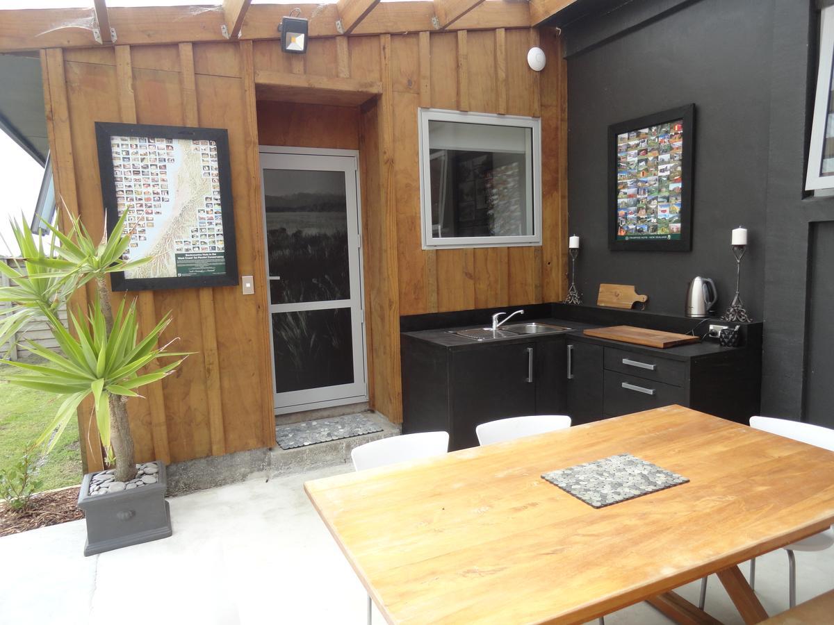 לינה וארוחת בוקר הוקיטיקה Scenic Waterways Retreat מראה חיצוני תמונה